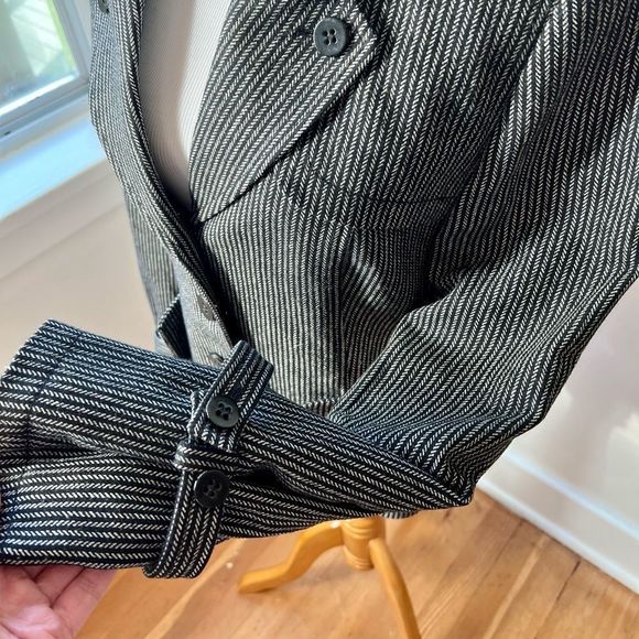 Escada sport jacket, size 38 / Medium - Picture 5 of 8